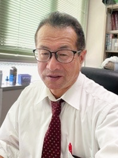 写真：教育学部 学部長　小野 文慈